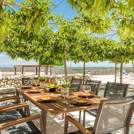 Tatil Evi Llucasaldentet *