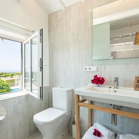 Llucasaldentet Holiday home